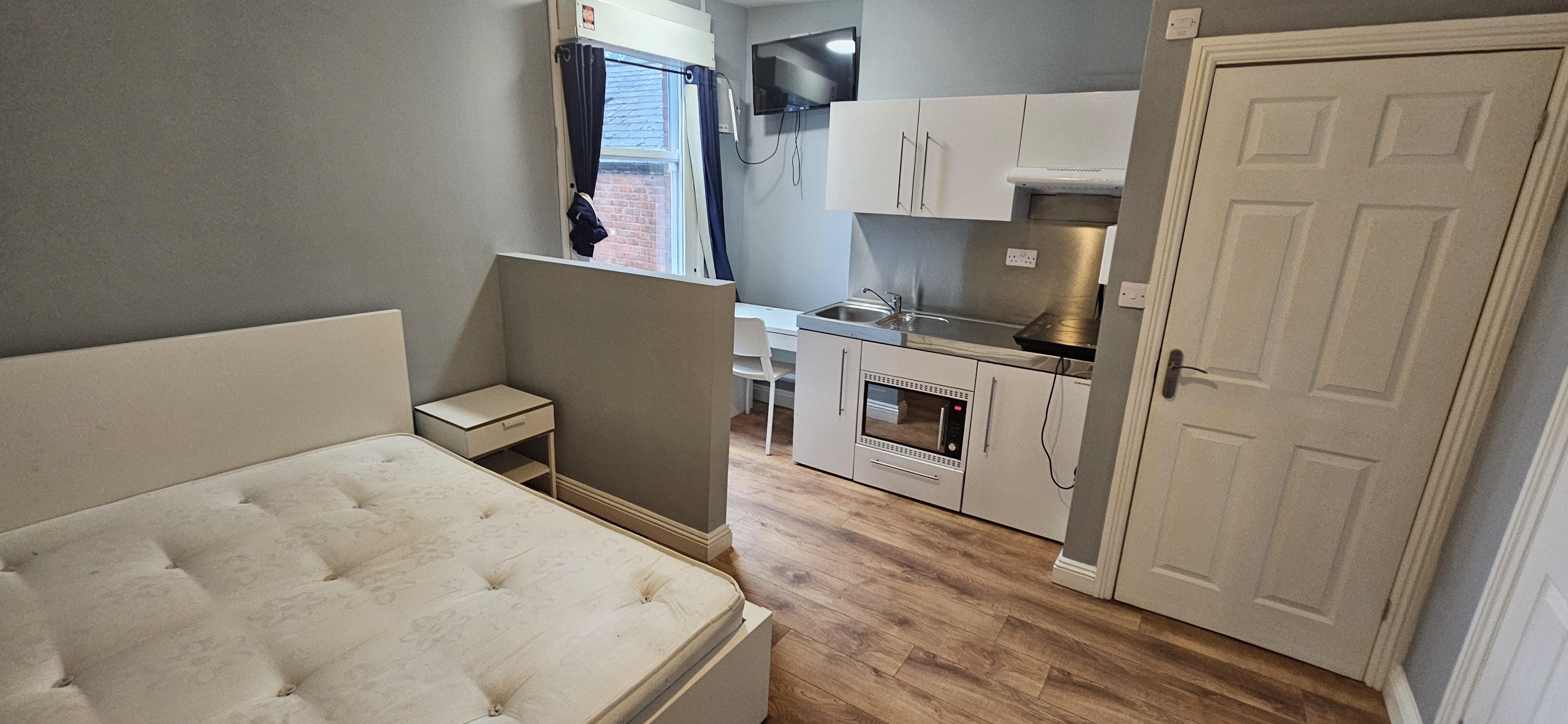 Flat Bearwood Road in Sandwell
