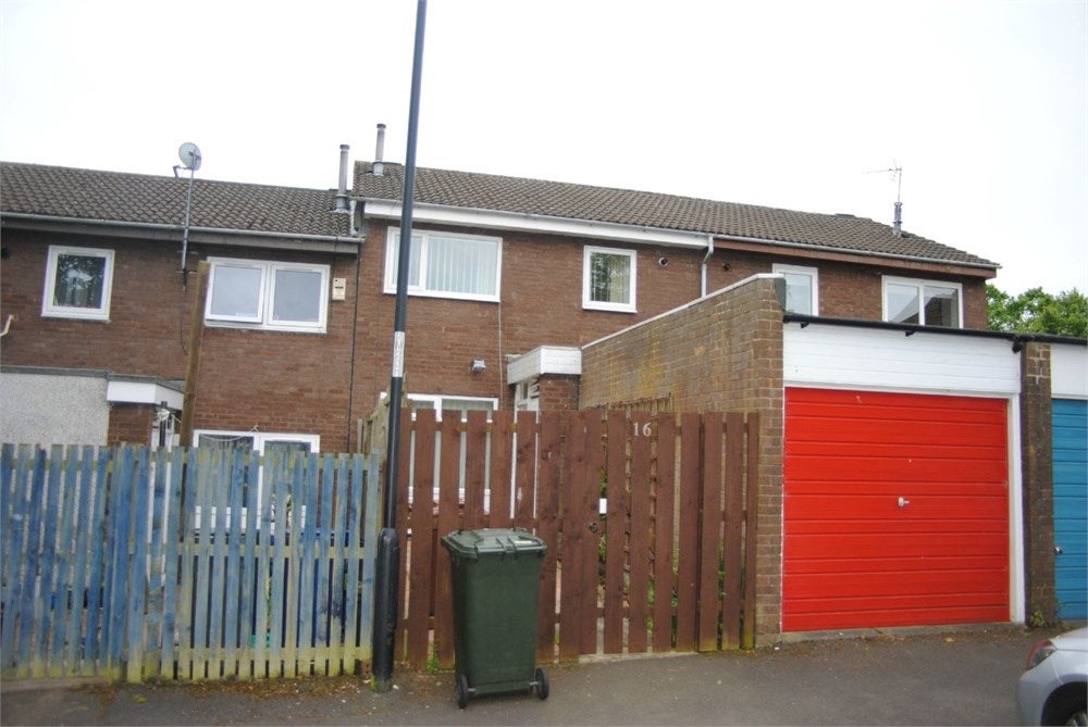 Flat Redburn Road in Newcastle upon Tyne