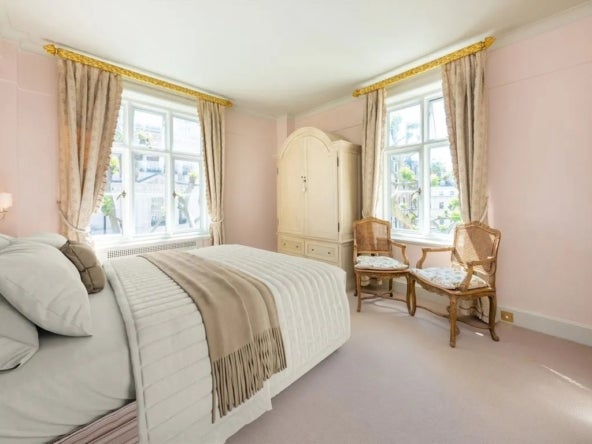 Flat Chesterfield Gardens in City of Westminster