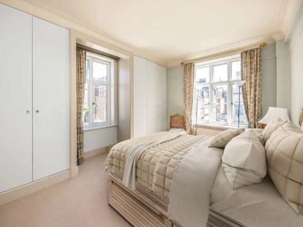 Flat Chesterfield Gardens in City of Westminster