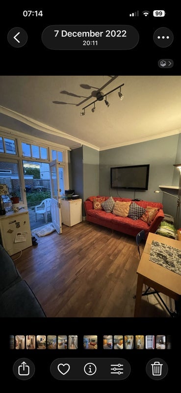 Flat Falcon Mews in Greater London