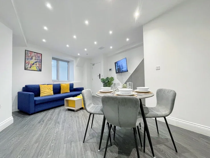 Flat Charlotte Road in Greater London
