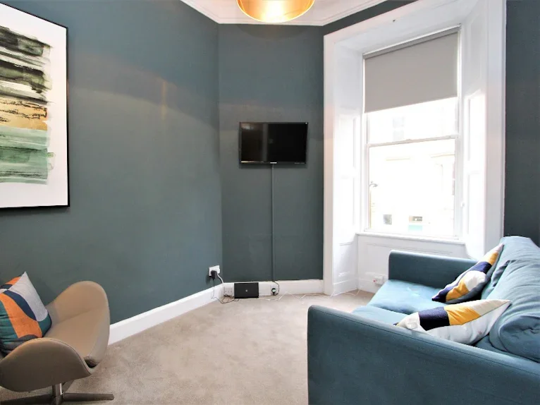 Flat Royston Terrace in City of Edinburgh