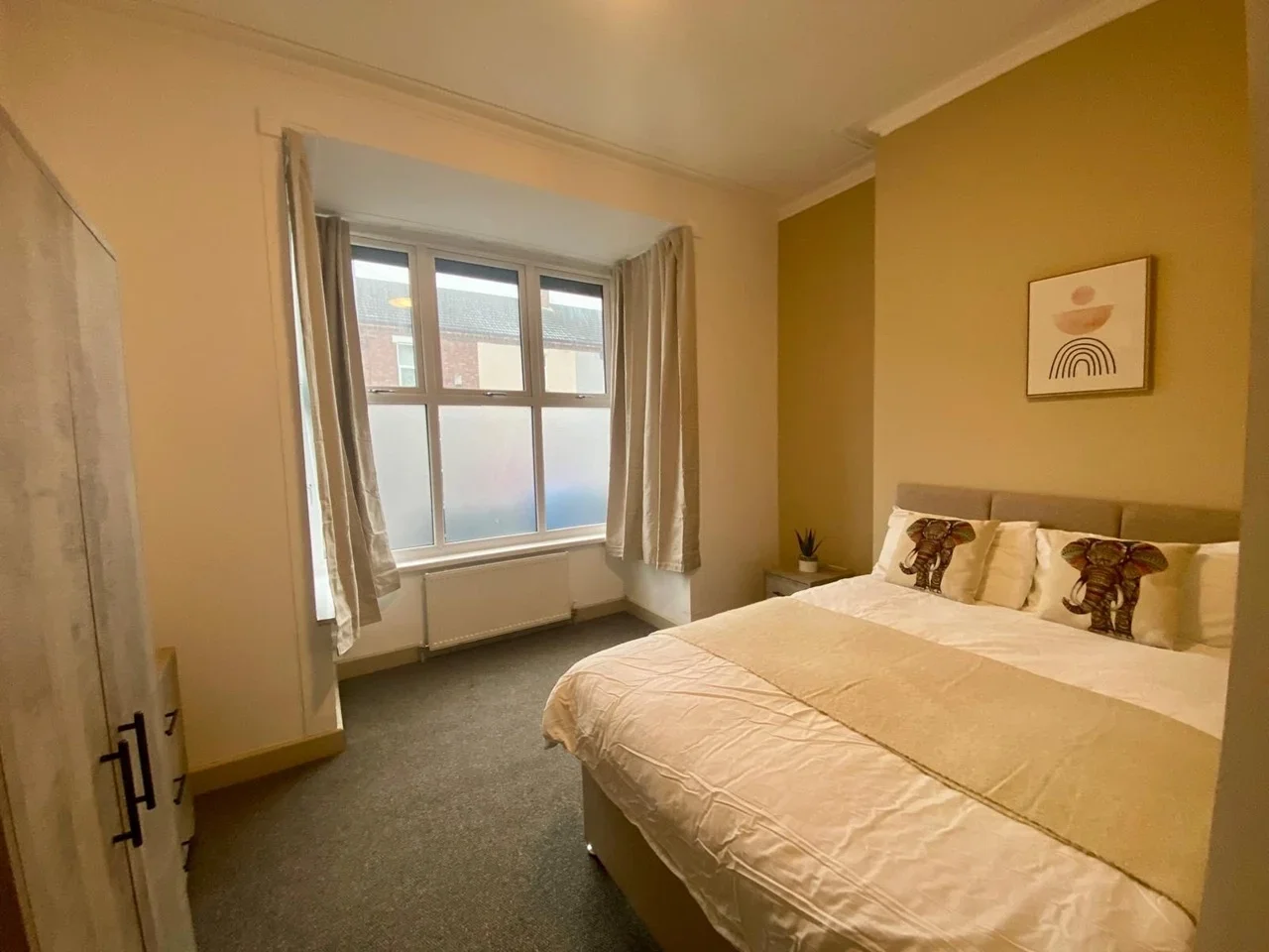 Room Shobnall Street in East Staffordshire
