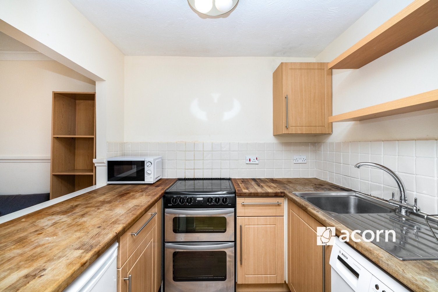 Flat Oxley Close in Greater London