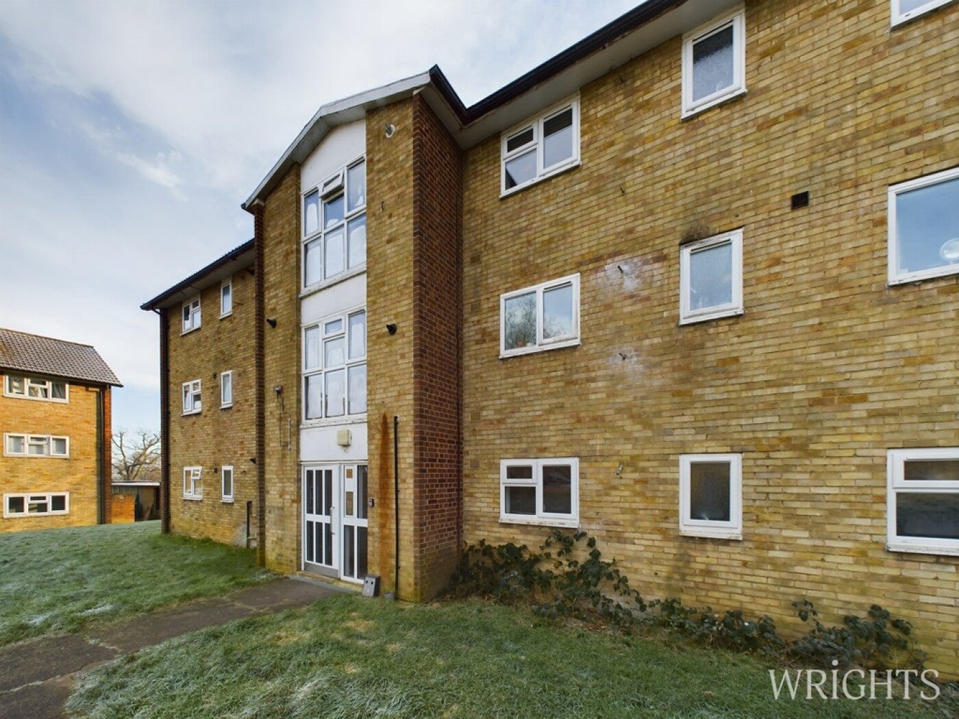 Flat Harwood Hill in Welwyn Hatfield
