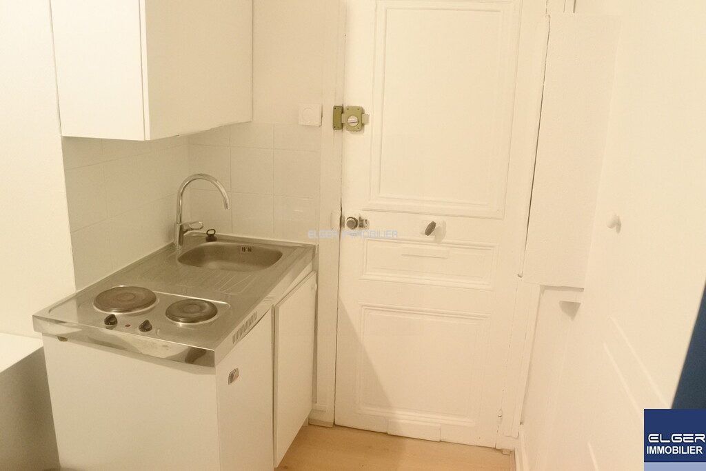 Flat Rue de Plaisance in Paris