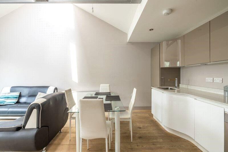 Room Farrs Lane in Bristol