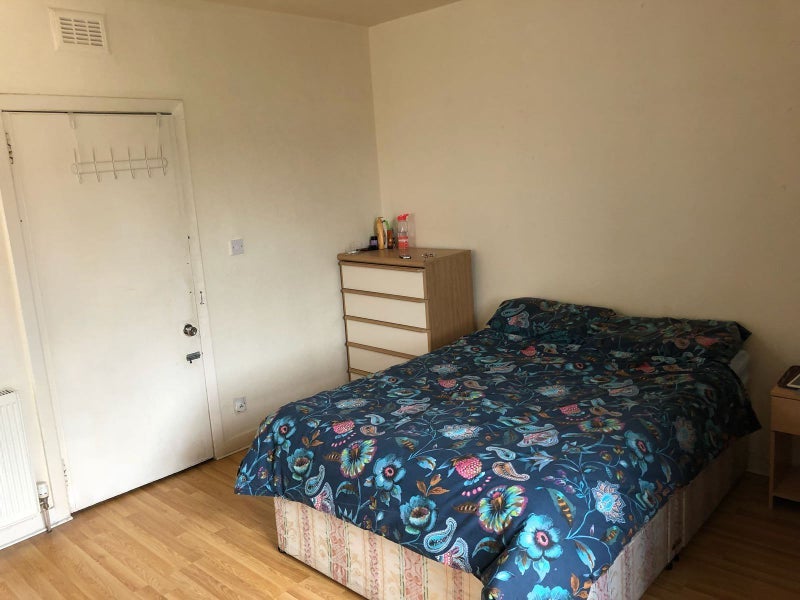 Flat Simon Square in City of Edinburgh