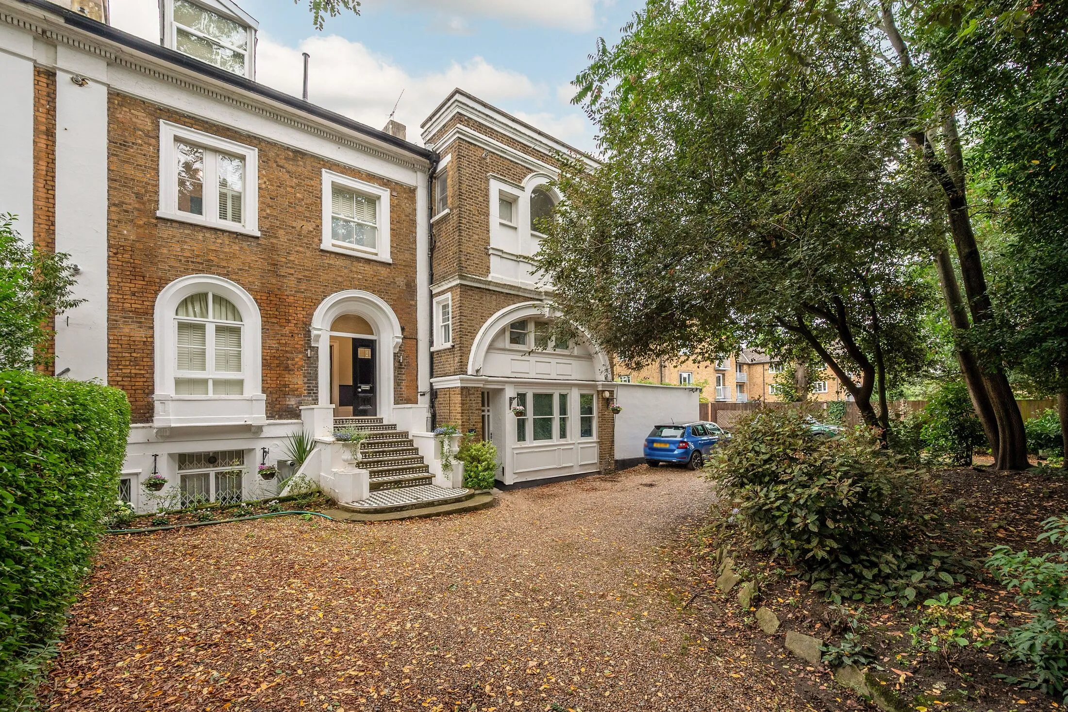 Flat Castelnau in Greater London