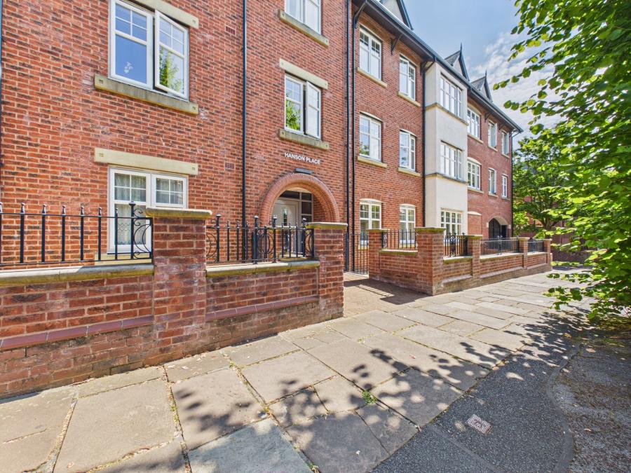 Flat Warwick Square East in Carlisle