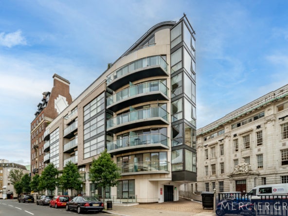 Flat Allsop Place in City of Westminster