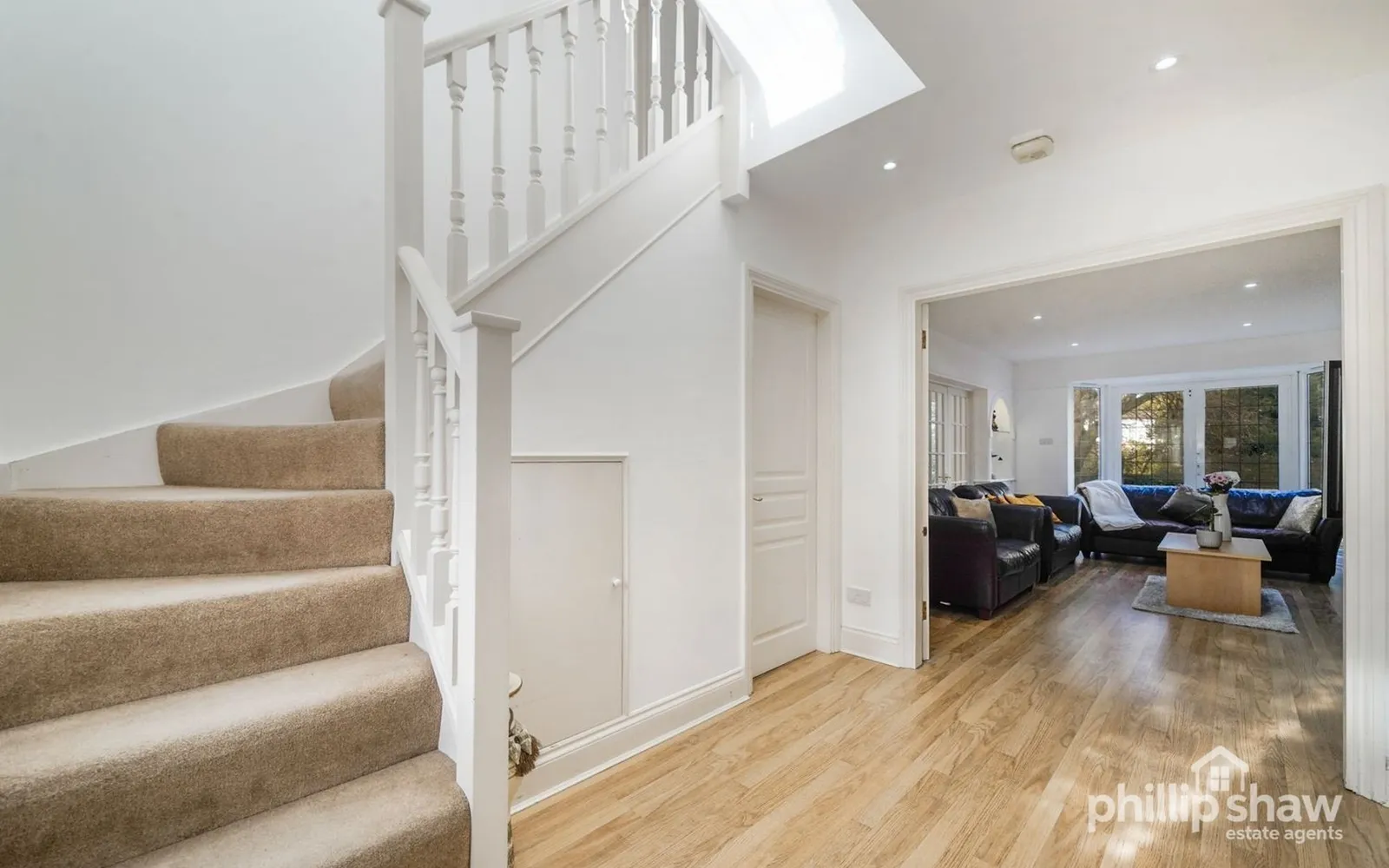 House Mountington Park Close in Greater London