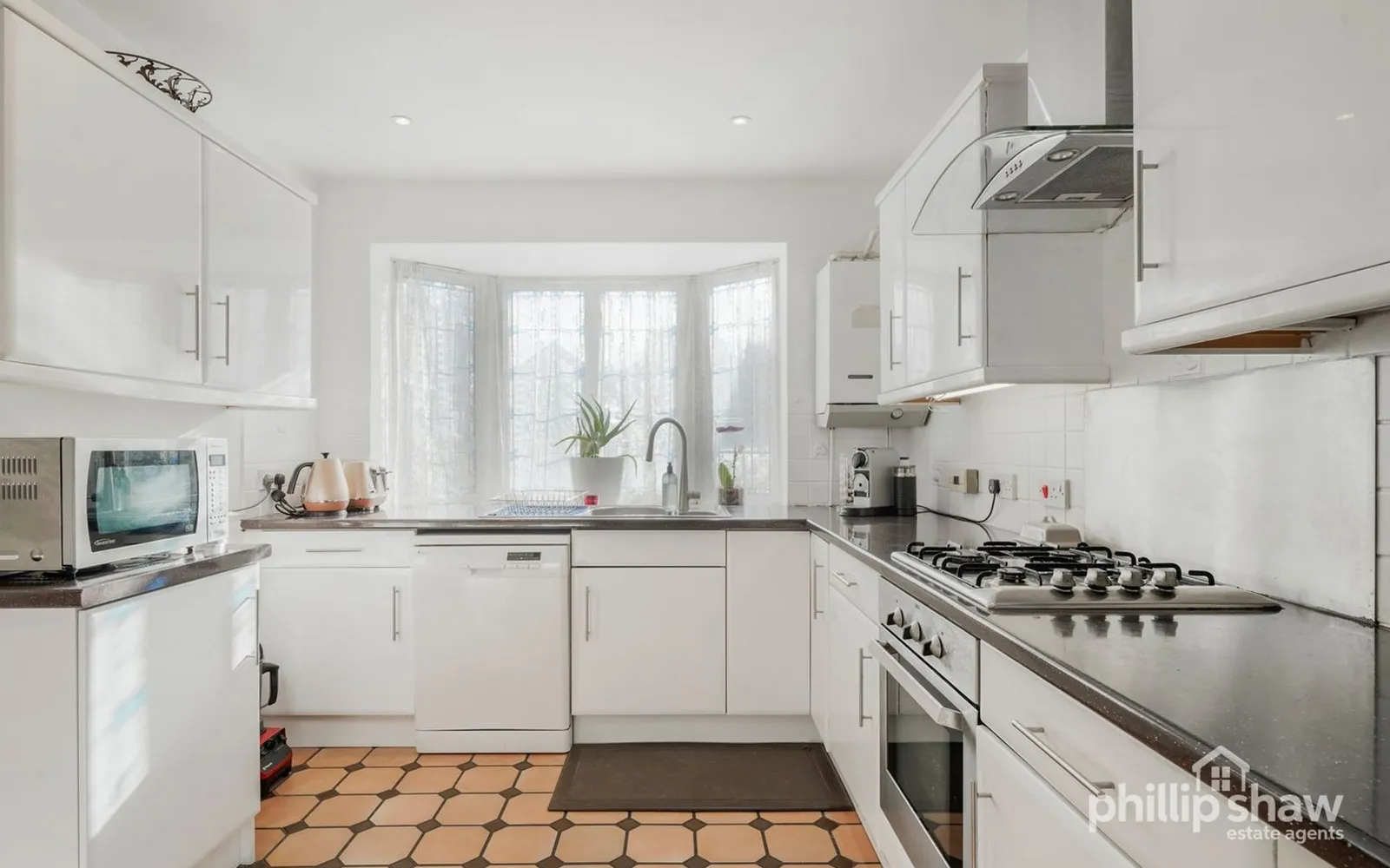 House Mountington Park Close in Greater London