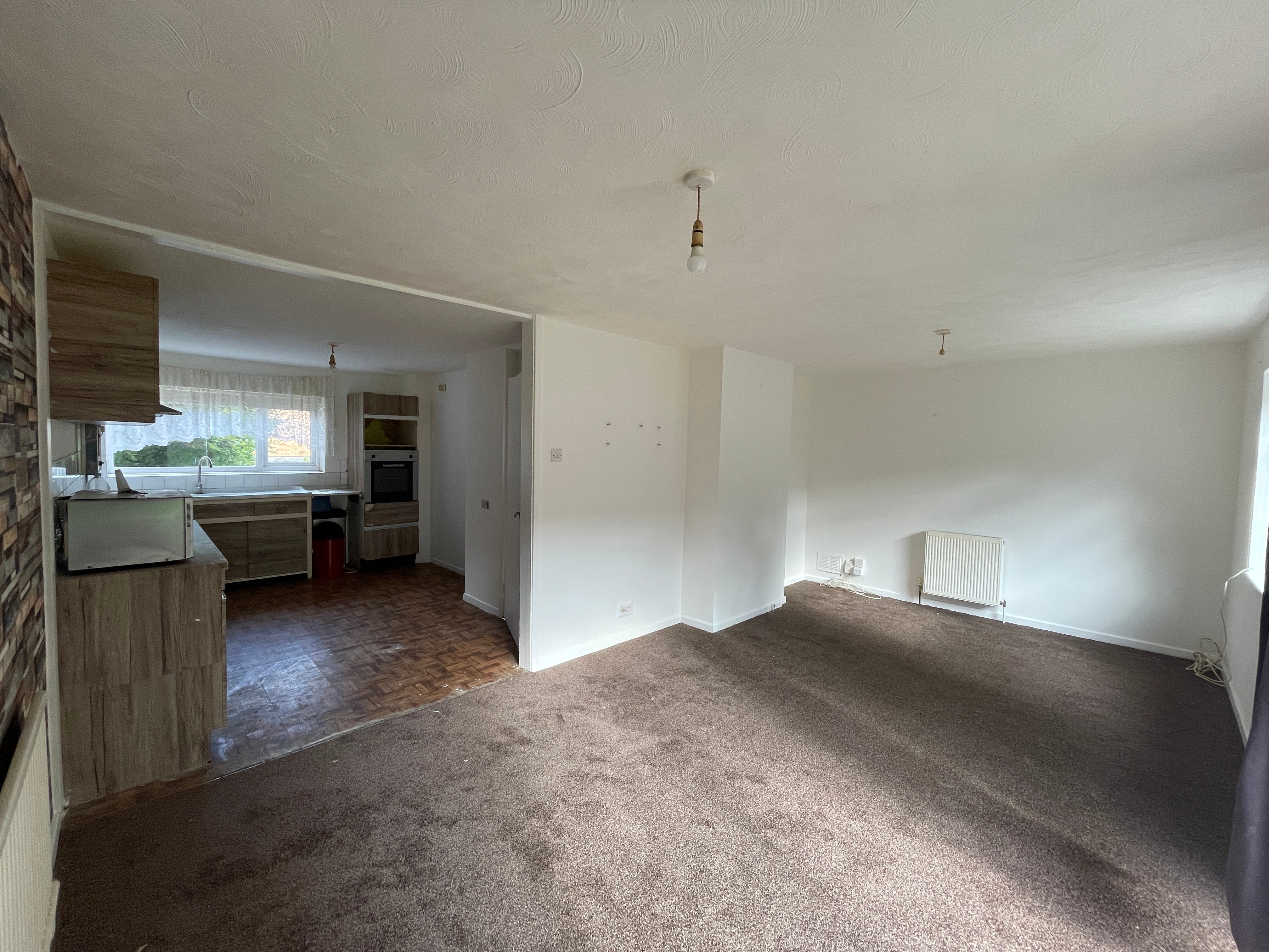 House Hunts Close in Luton