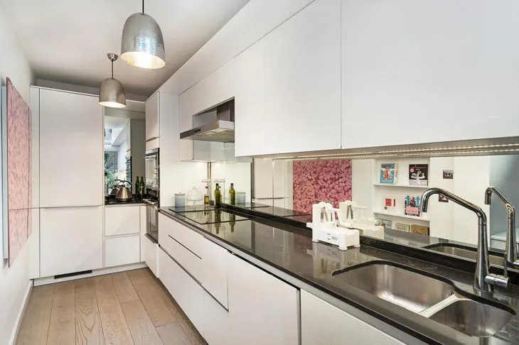 Flat Ovington Square in Greater London