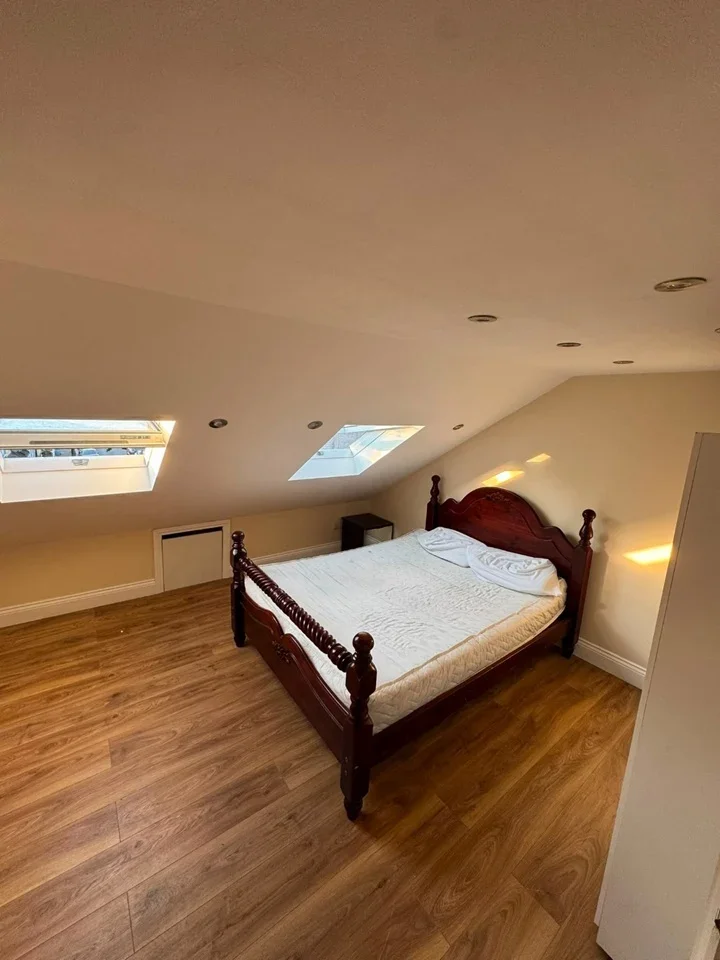 Room Glen Road in Greater London