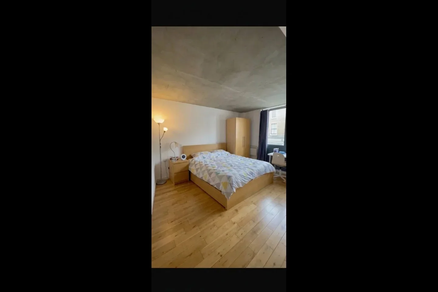 Room Drummond Street in Greater London