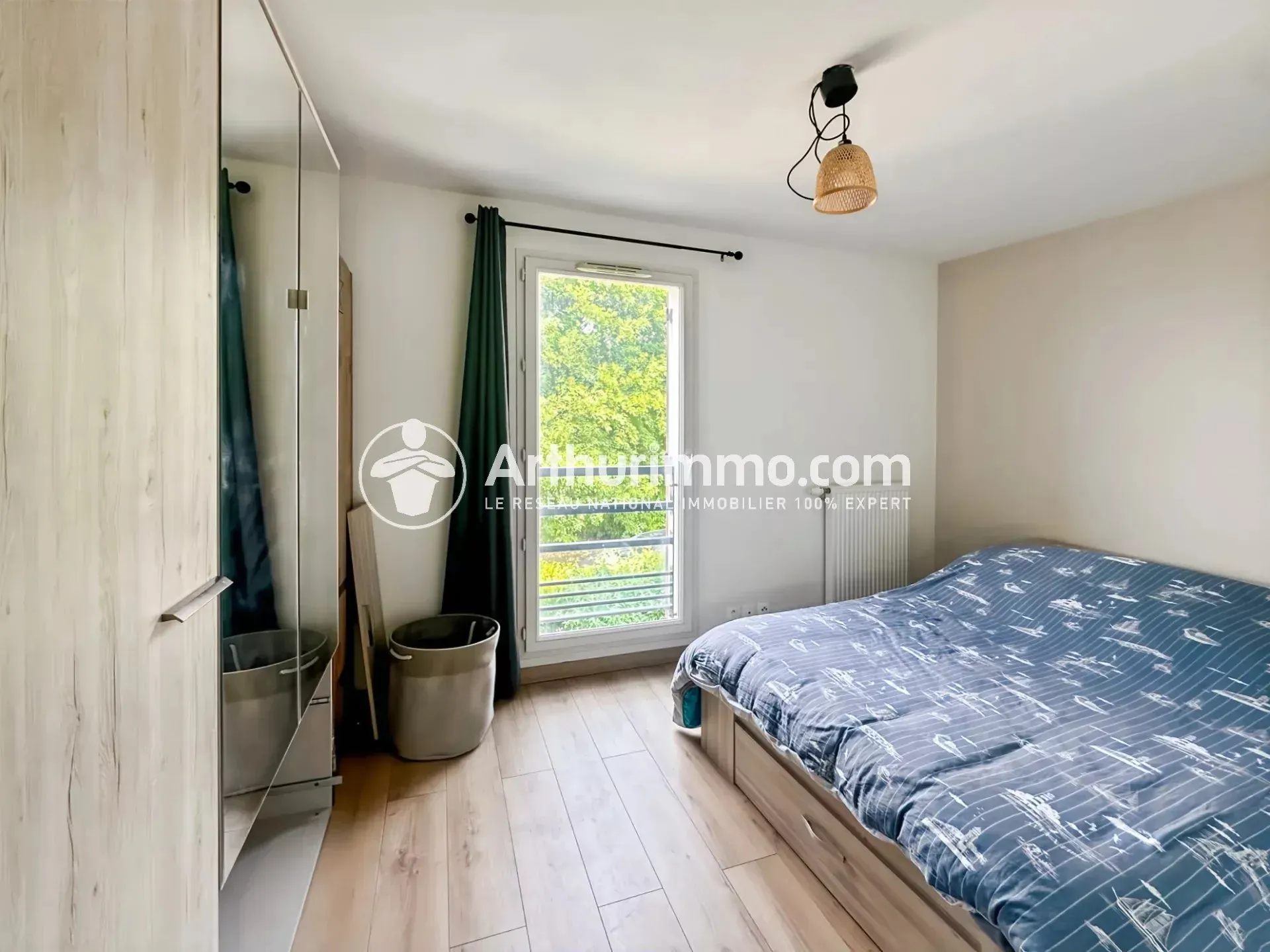Appartement Avenue Paul Vaillant-Couturier à Paray-Vieille-Poste