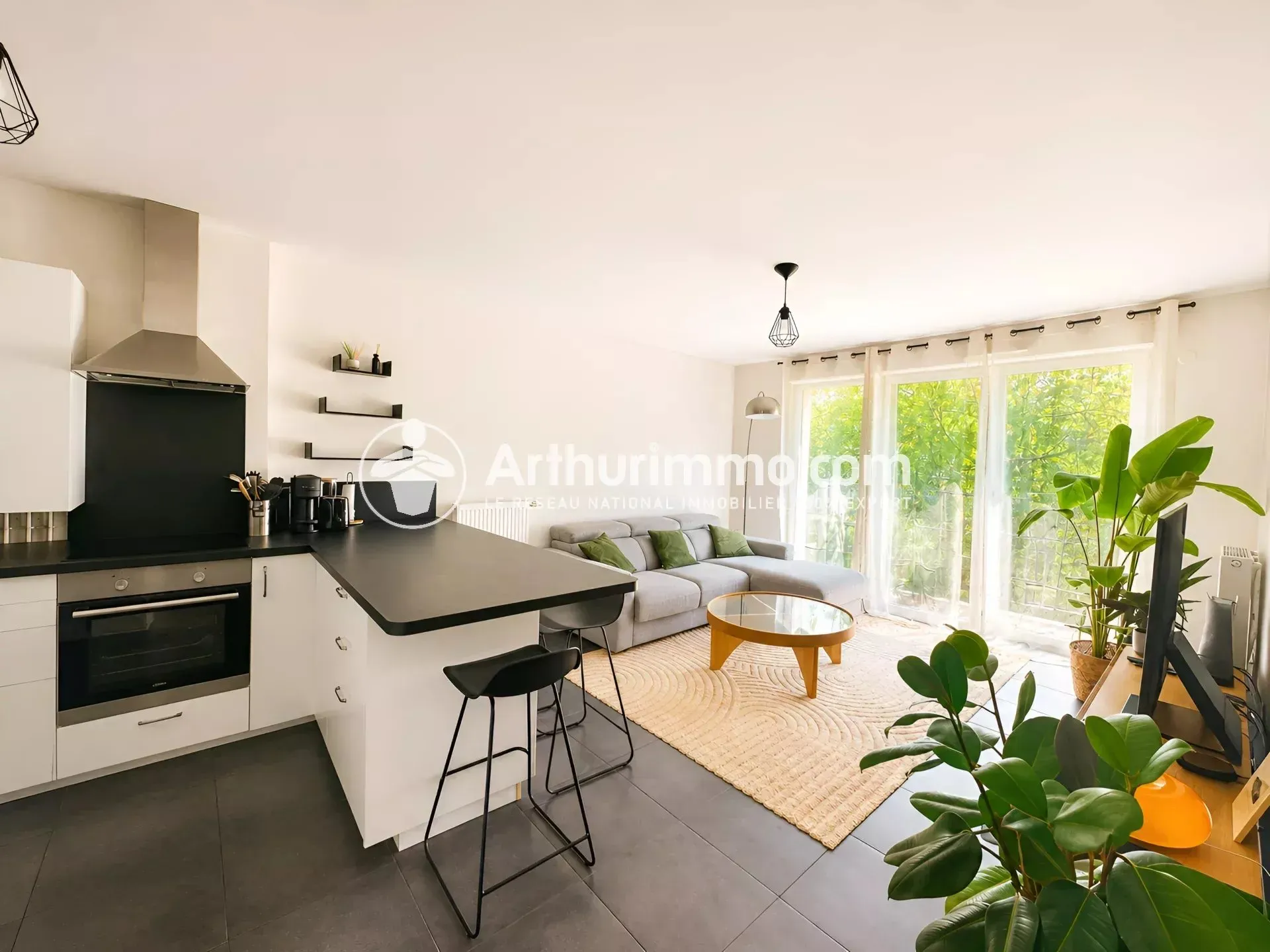 Appartement Avenue Paul Vaillant-Couturier à Paray-Vieille-Poste