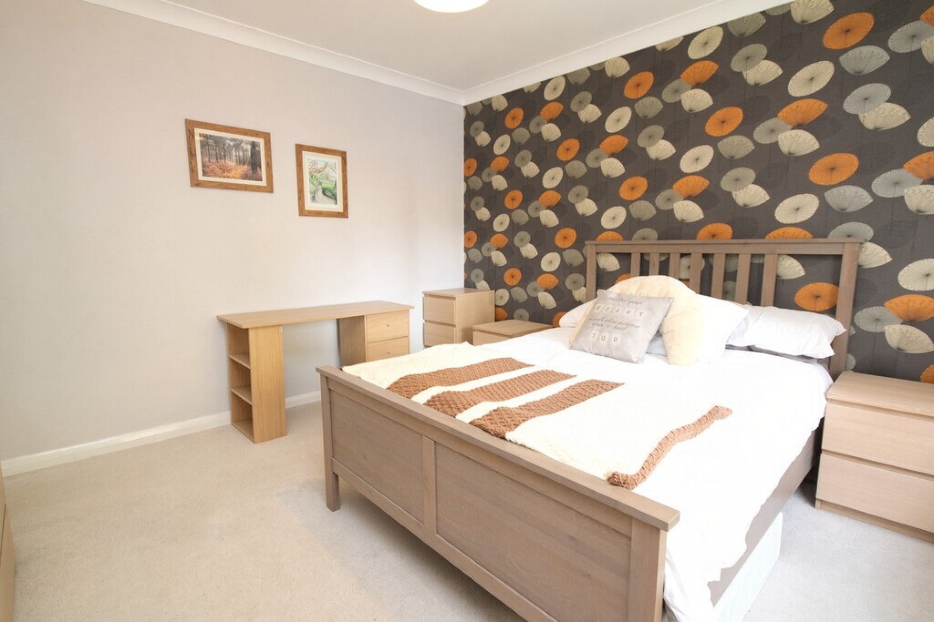 Flat Philip Road in Borough of Spelthorne