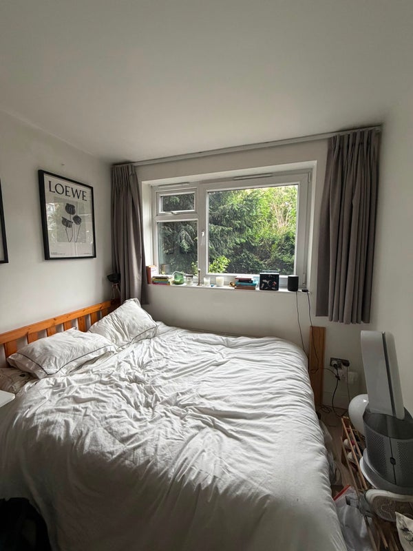 Flat Crondall Street in Greater London