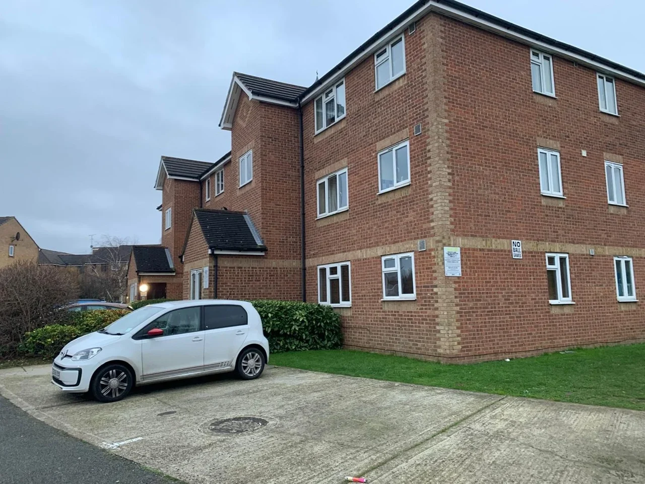 Flat Danbury Crescent in South Ockendon