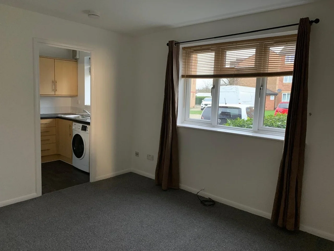 Flat Danbury Crescent in South Ockendon