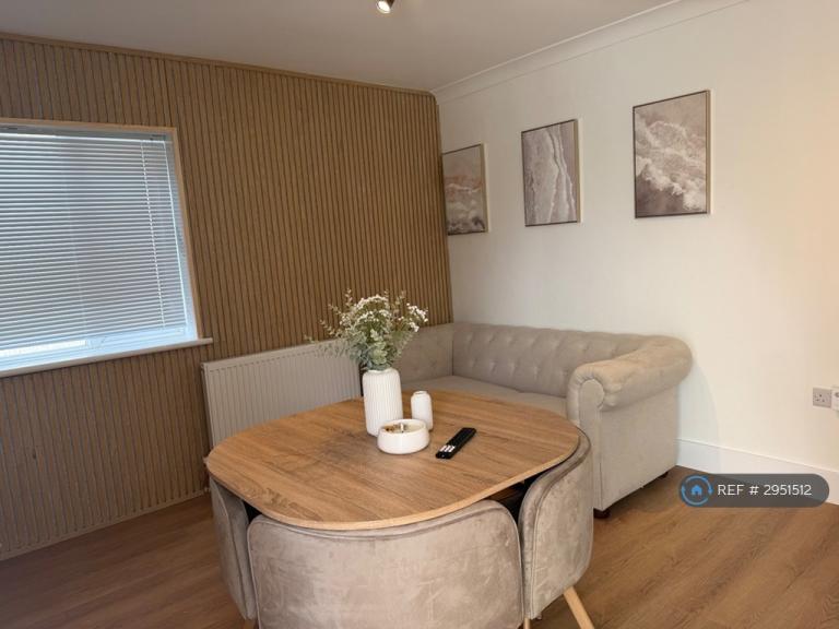 House Abbs Cross Lane in Greater London
