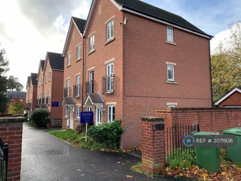 House Lister Close in Exeter