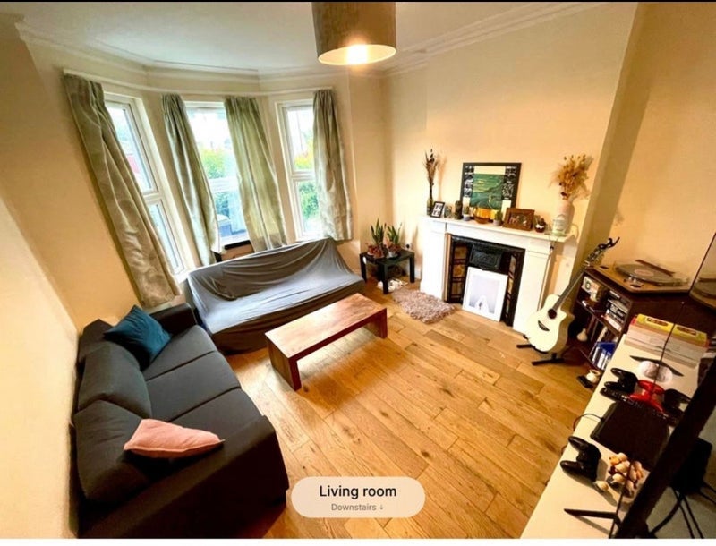 Room Roseberry Gardens in Greater London