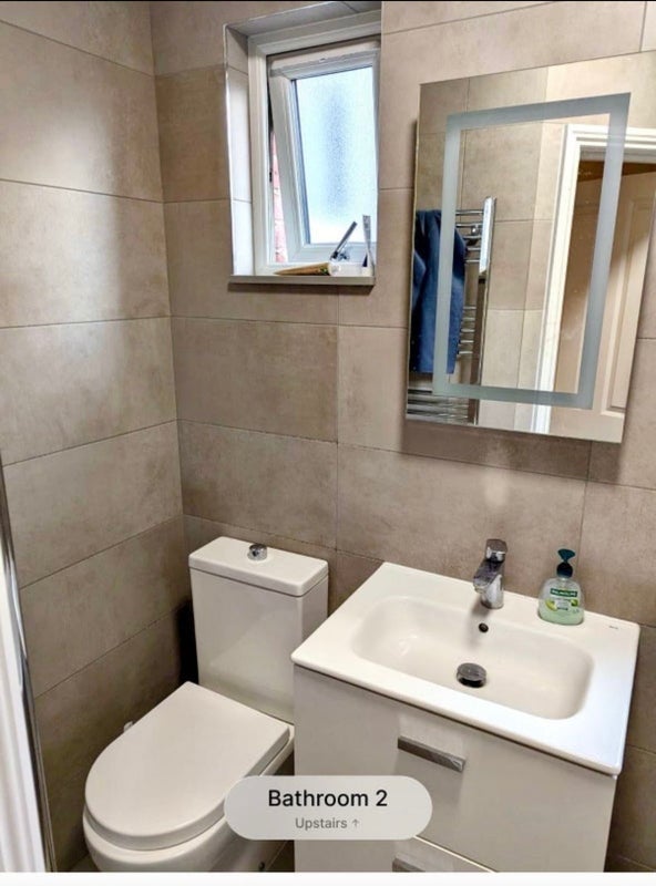 Room Roseberry Gardens in Greater London