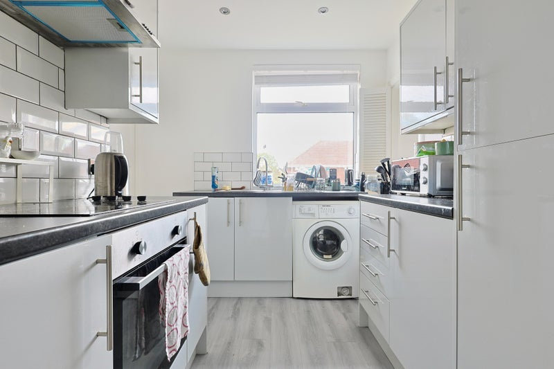 Room Ferndene Grove in Newcastle upon Tyne