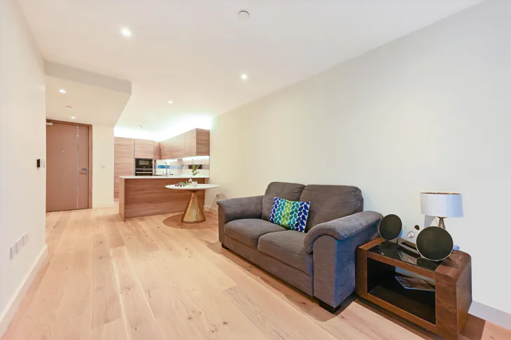 Flat Duke of Wellington Avenue in Greater London
