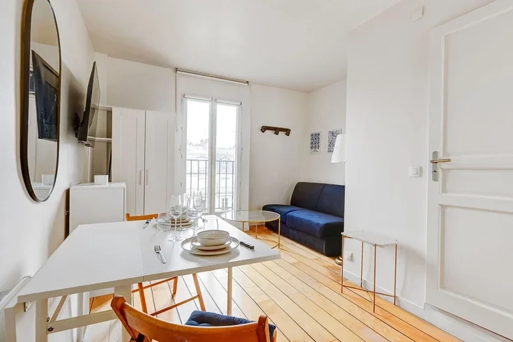 Flat Boulevard Voltaire in Paris