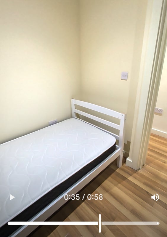 Room Whitworth Street West in Manchester