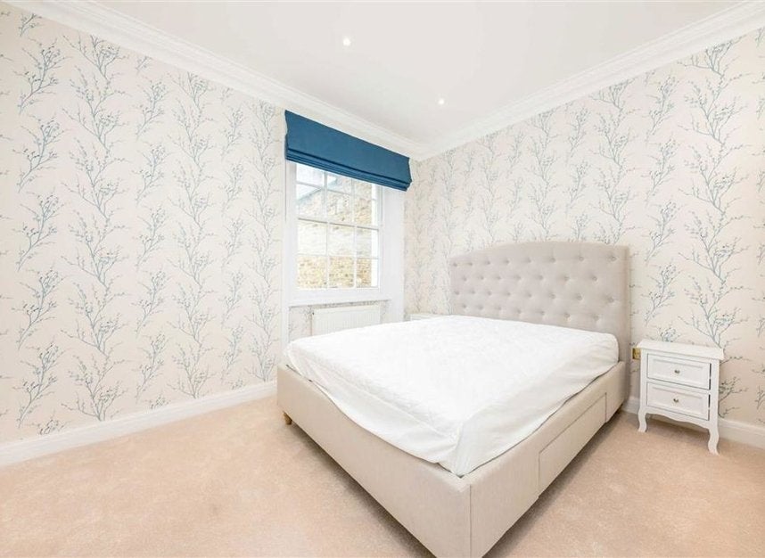 Flat Inverness Terrace in City of Westminster