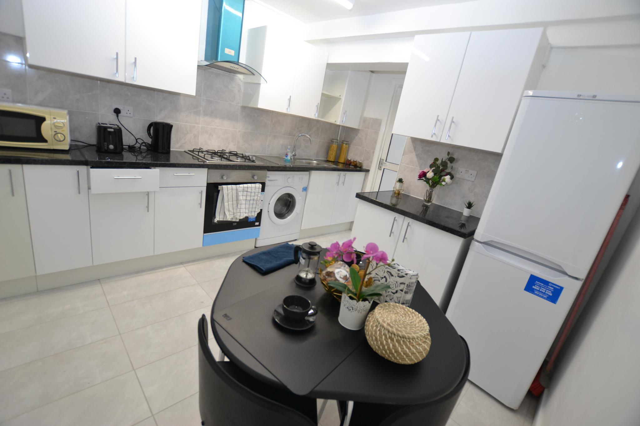 Room Cephas Street in Greater London