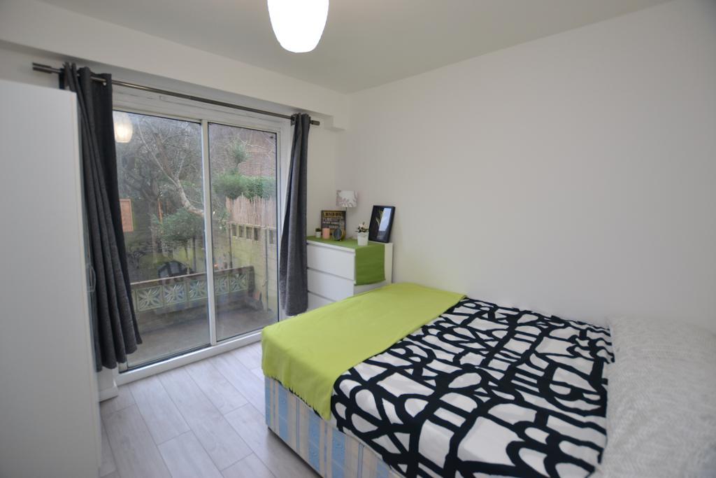 Room Cephas Street in Greater London