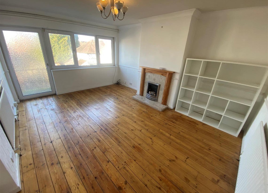 Flat Loudon Avenue in Coventry