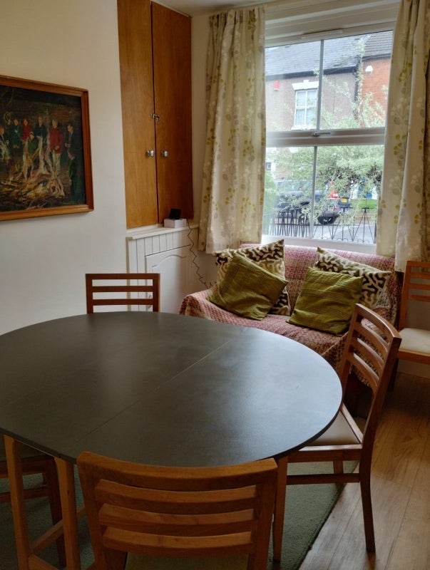 Room Mount Street in Coventry