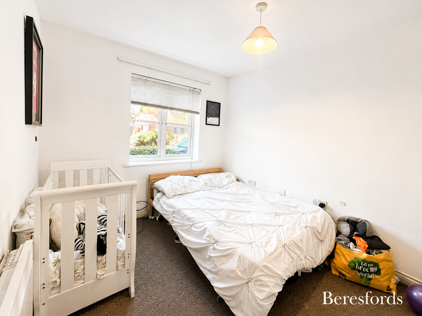 Flat Halcyon Close in Witham
