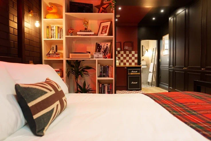 Flat Arlington Road in Greater London
