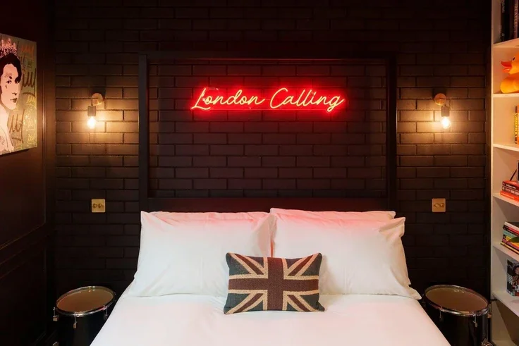 Flat Arlington Road in Greater London