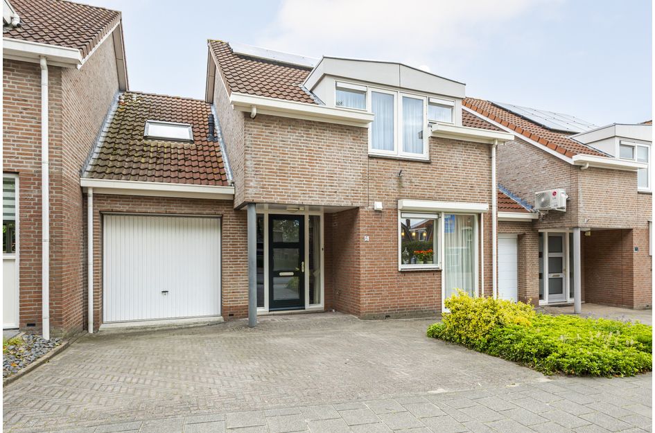 Huis Nieuweweg 6 in Hardinxveld-Giessendam