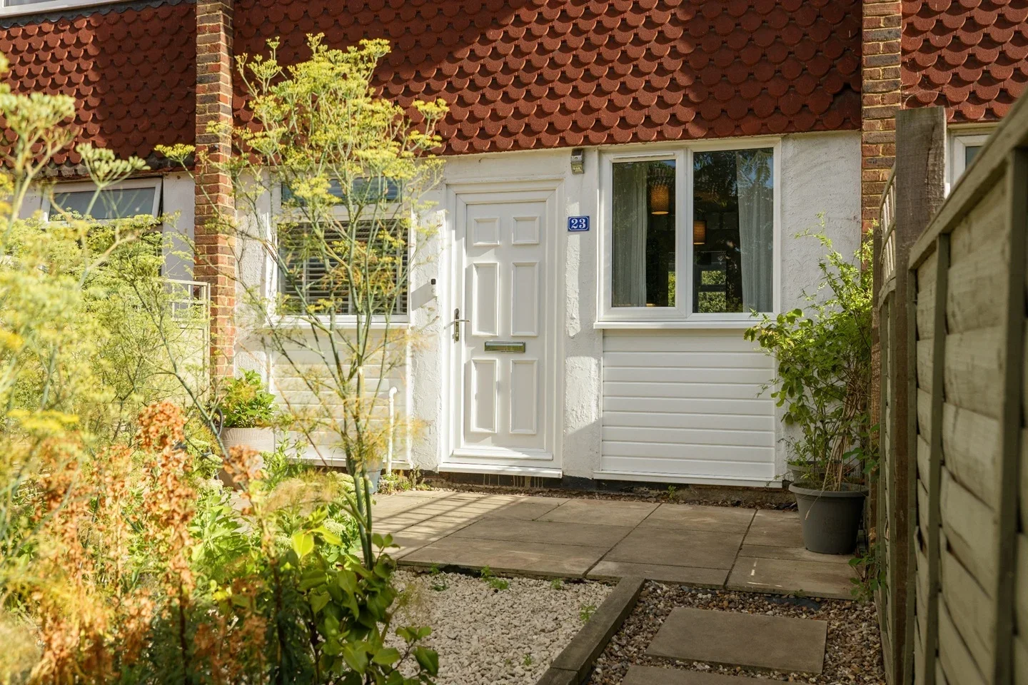 Flat Alanthus Close in Greater London