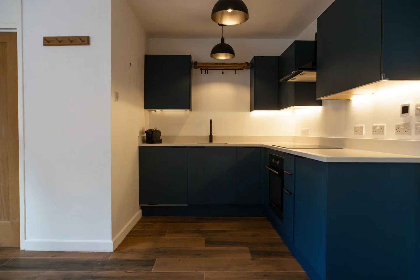 Flat Alanthus Close in Greater London