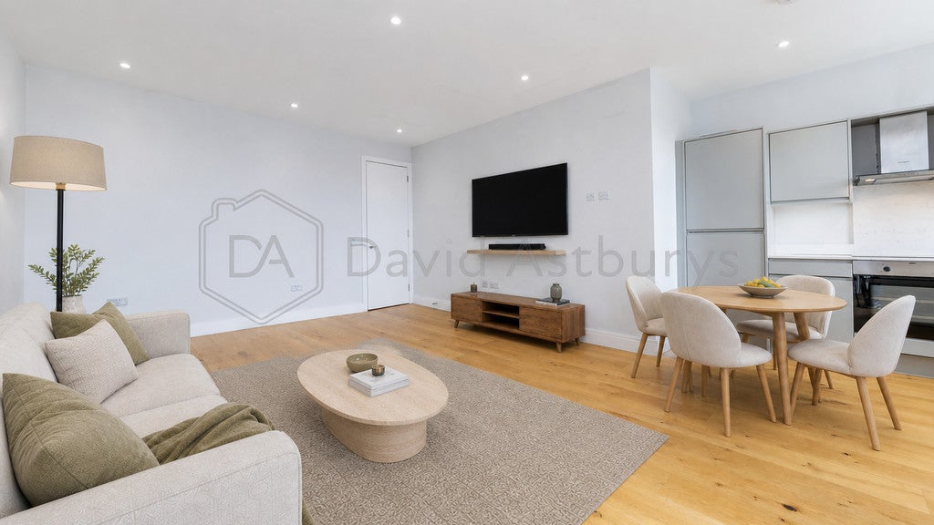 Flat Leighton Road in Greater London