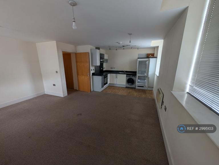 Flat Rotary Close in Kirklees