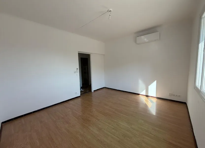 Appartement Avenue du Collège à Laragne-Montéglin